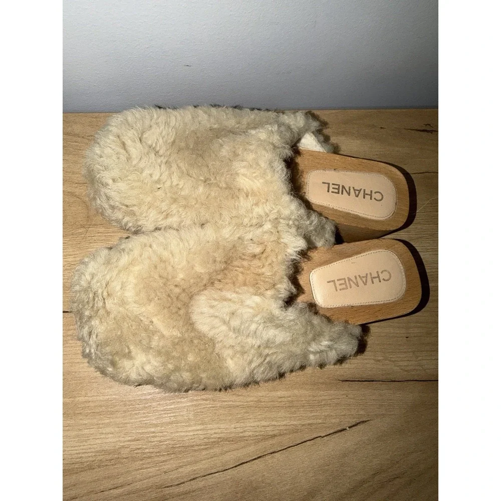 Auth. Chanel Black Beige Lamb Shearling Clogs Mules Shoes 41